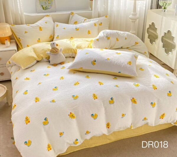 Cartoon Characters Polycotton 3 Piece Double King Regular Bedding Set